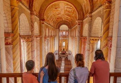 Intérieur abbaye de Saint-Savin visite en anglais