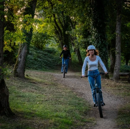 Balade en forêt en trottinette électrique avec application avec Trott'in Poitou